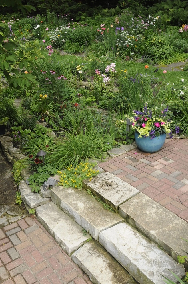 Avant Gardening & Landscaping Inc - Photo 13