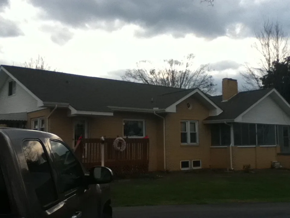 Roofing in Kingsport, TN by Weather Tamer Home Improvements - Photo 2