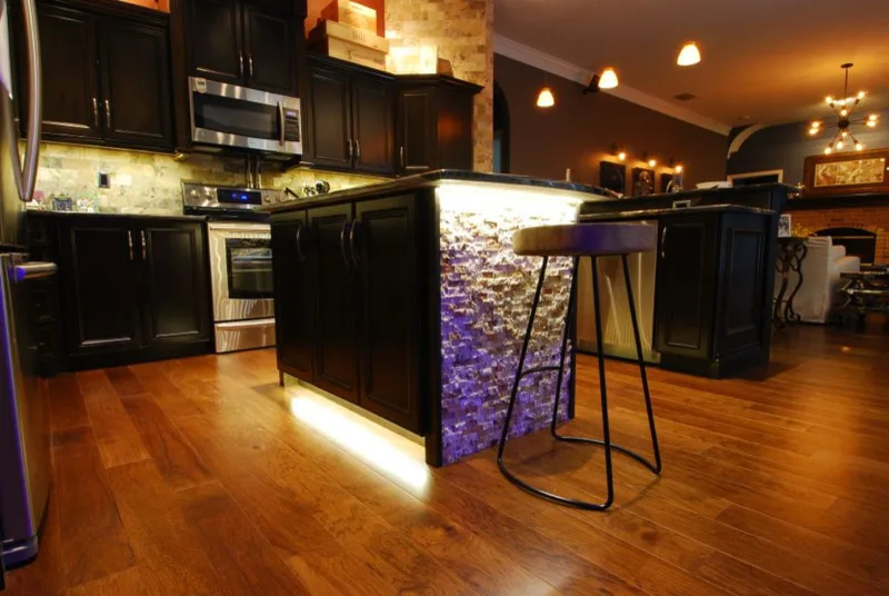 Modern Kitchen by L-Bro Enterprises Inc. - Photo 2