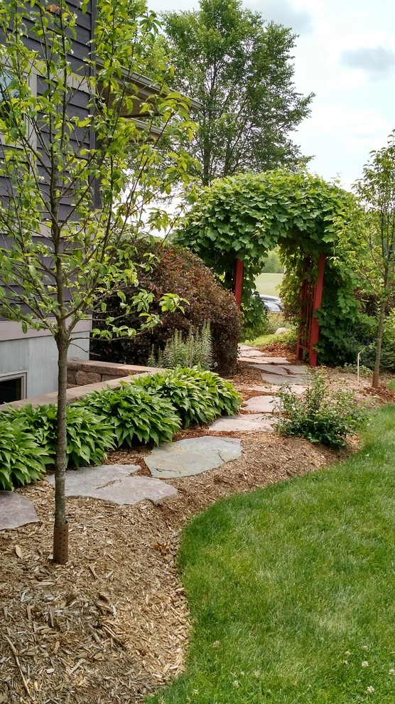 Craftsman Small-Space Gardening by Avant Gardening & Landscaping Inc - Photo 8