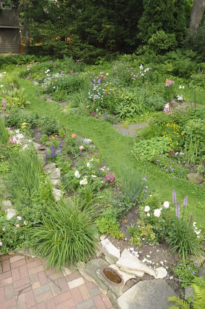 1920's Colonial Garden by Avant Gardening & Landscaping Inc - Photo 12