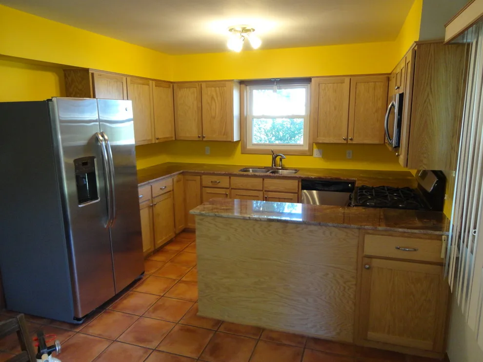 kitchen remodeling by Birmingham Remodeling And Construction, LLC - Photo 2
