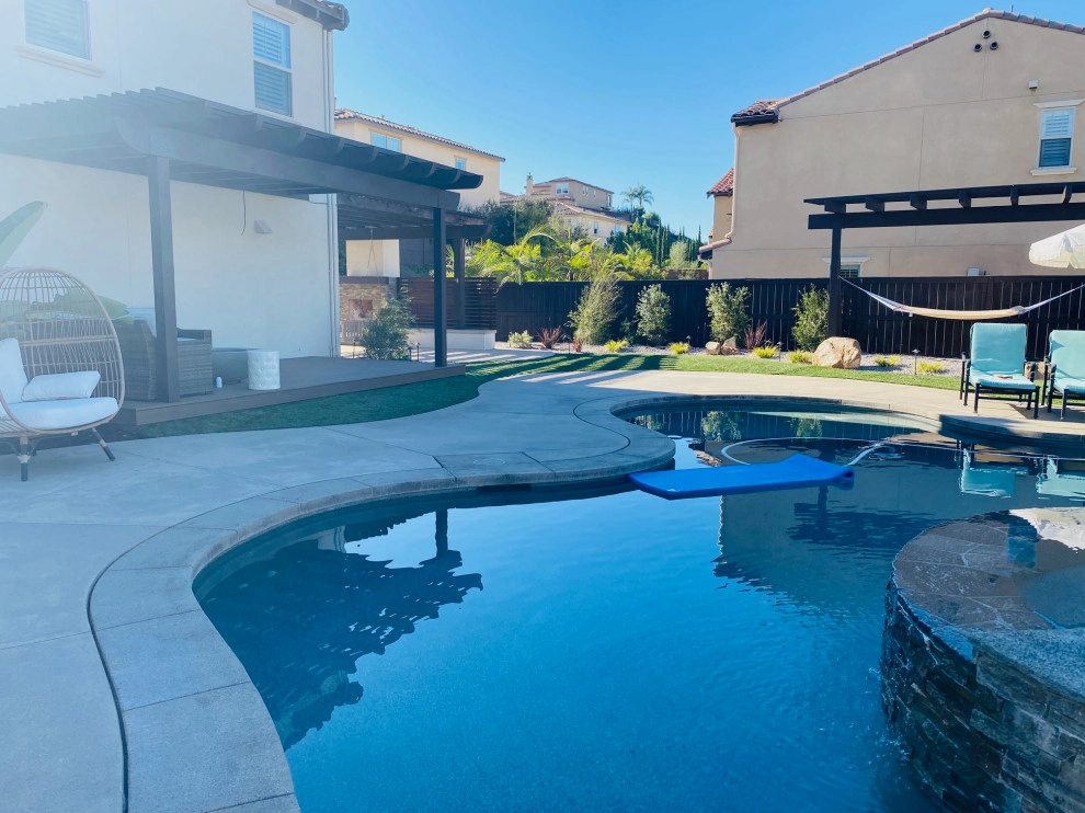 LA COSTA DECK, PERGOLAS, HARDSCAPING & LANDSCAPING PROYECT by BNC Builders INC. - Photo 5