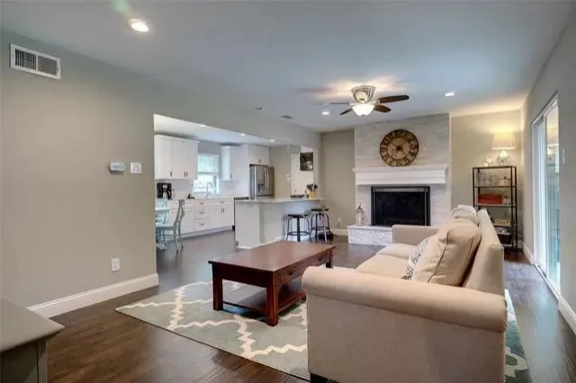 Lake Highlands Renovation by Villa Casa Homes - Photo 2