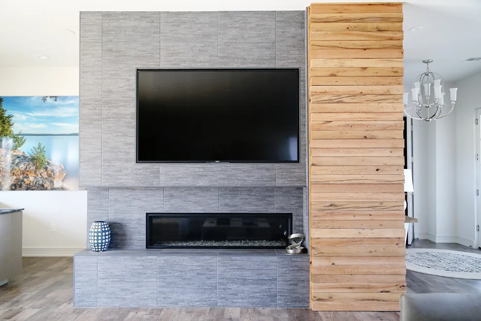 Contemporary Lakeside Retreat by Renovation And Construction Services - Photo 4