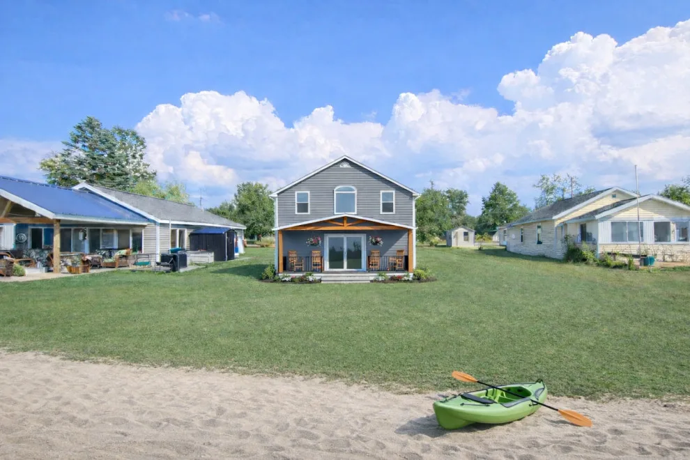 Lakeside Retreat by Rockwell Solutions - Photo 9