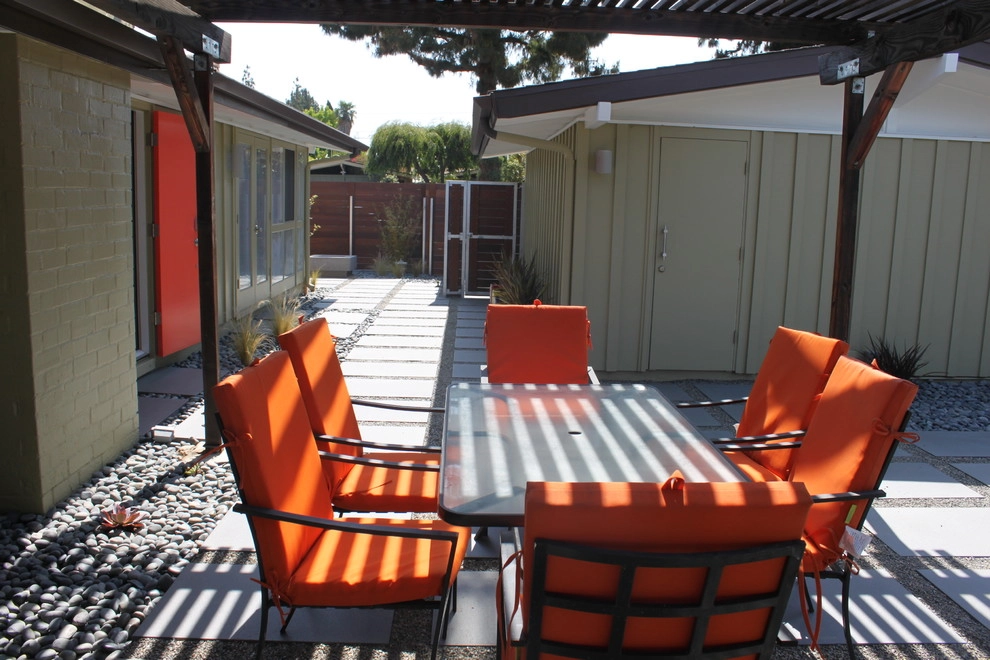 Cliff May Rancho 4 by Avenue 39 Landscape Design - Photo 5