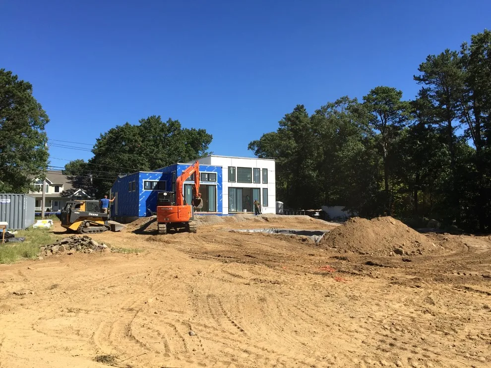 Contemporary Residence in Miller Place by Long Island Creative Contracting - Photo 8