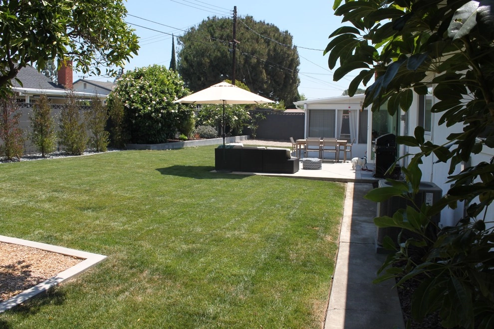 Felix Residence by Avenue 39 Landscape Design - Photo 3