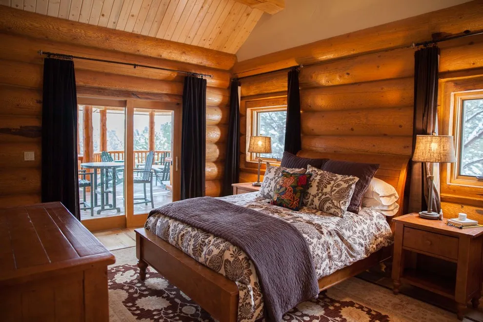 Mountain Log Cabin by Mammoth Mill & Construction Co. - Photo 6