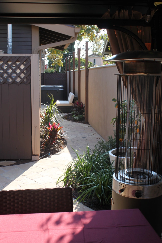 Long Beach Craftsman by Avenue 39 Landscape Design - Photo 4