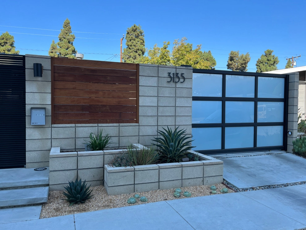 Cliff May Rancho 5 by Avenue 39 Landscape Design - Photo 5