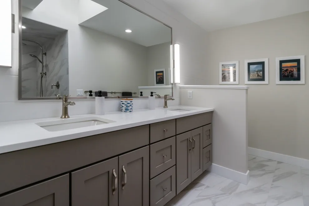 Mid-Century Revamp by Blok Builders, Inc. - Photo 11