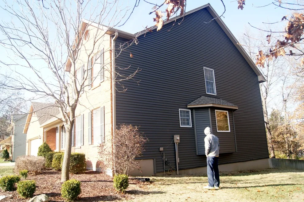Midwestern Vinyl Siding Renovation by Trueson Exteriors - Photo 3