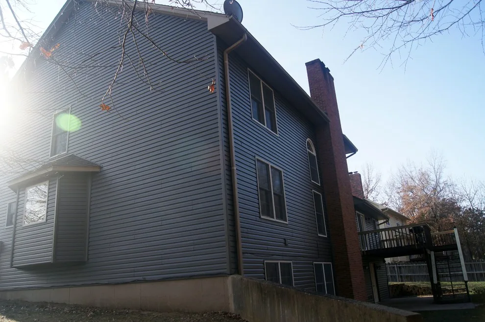 Midwestern Vinyl Siding Renovation by Trueson Exteriors - Photo 2