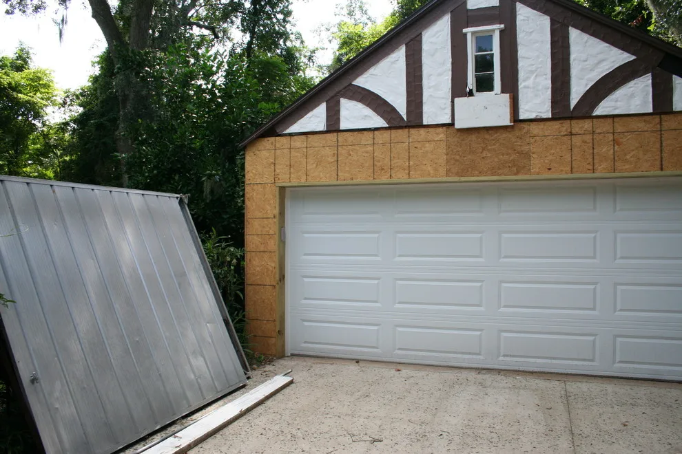 Custom Garage Renovation in the Miramar Area by LCG Design And Build - Photo 4
