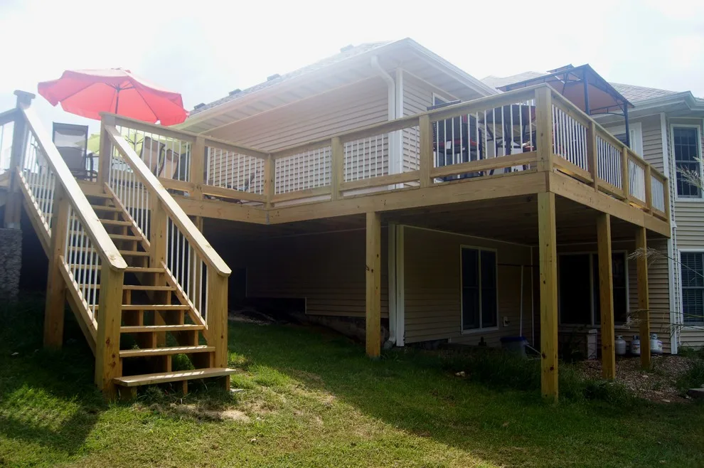 Missouri Screened Patio by Trueson Exteriors - Photo 7