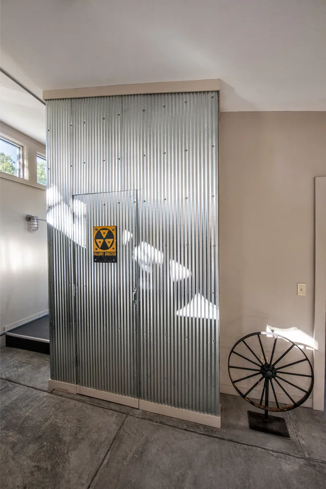 Contemporary Art Studio by Monticello Custom Homes And Remodeling - Photo 6