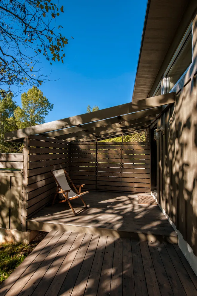 Contemporary Art Studio by Monticello Custom Homes And Remodeling - Photo 18