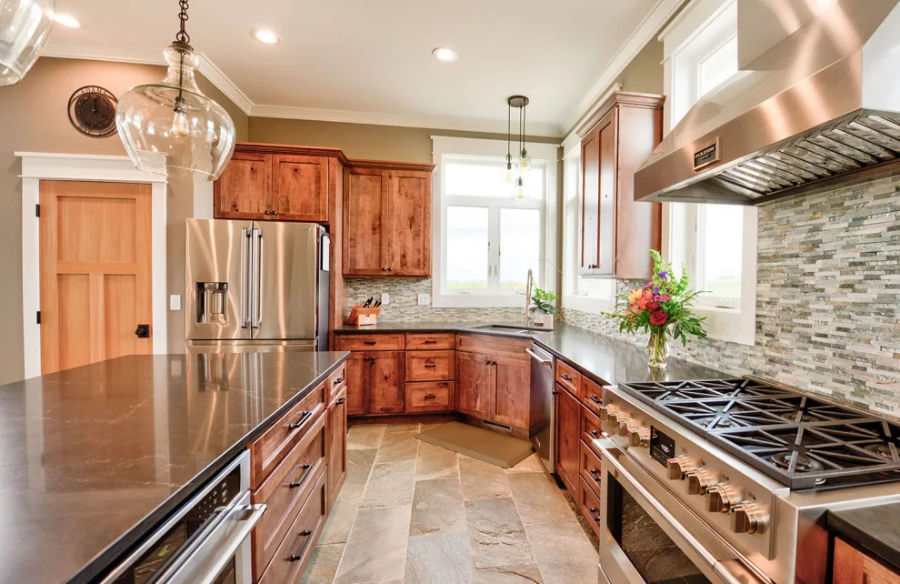 Contemporary Kitchen by Ealy Construction - Photo 3