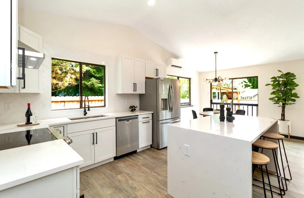 Stevens Lake by Contemporary Quarters - Photo 3