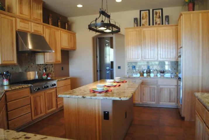 Bespoke Kitchen by RyMar Builders - Photo 10