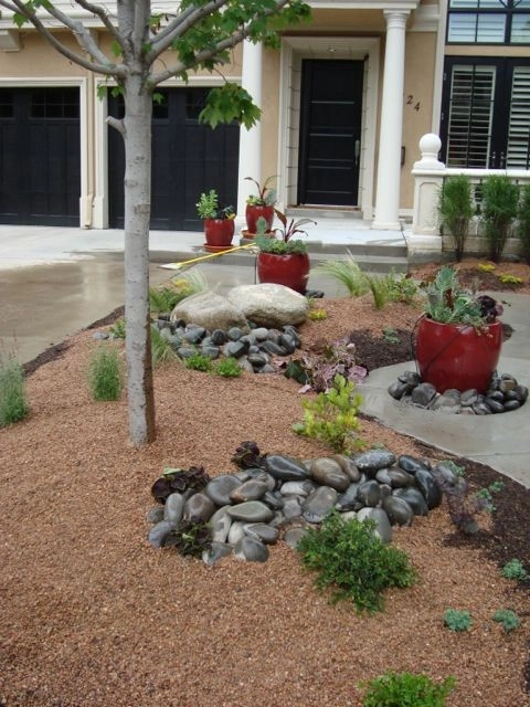Mediterranean and Xeric by B. Gardening Landscape Design - Photo 8