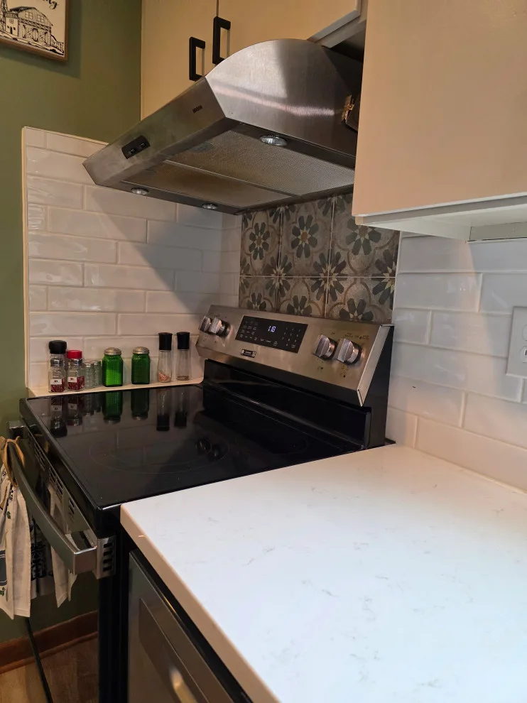 Adorable Small Kitchen in Mount Vernon, OH by Stover Home Services LLC - Photo 3