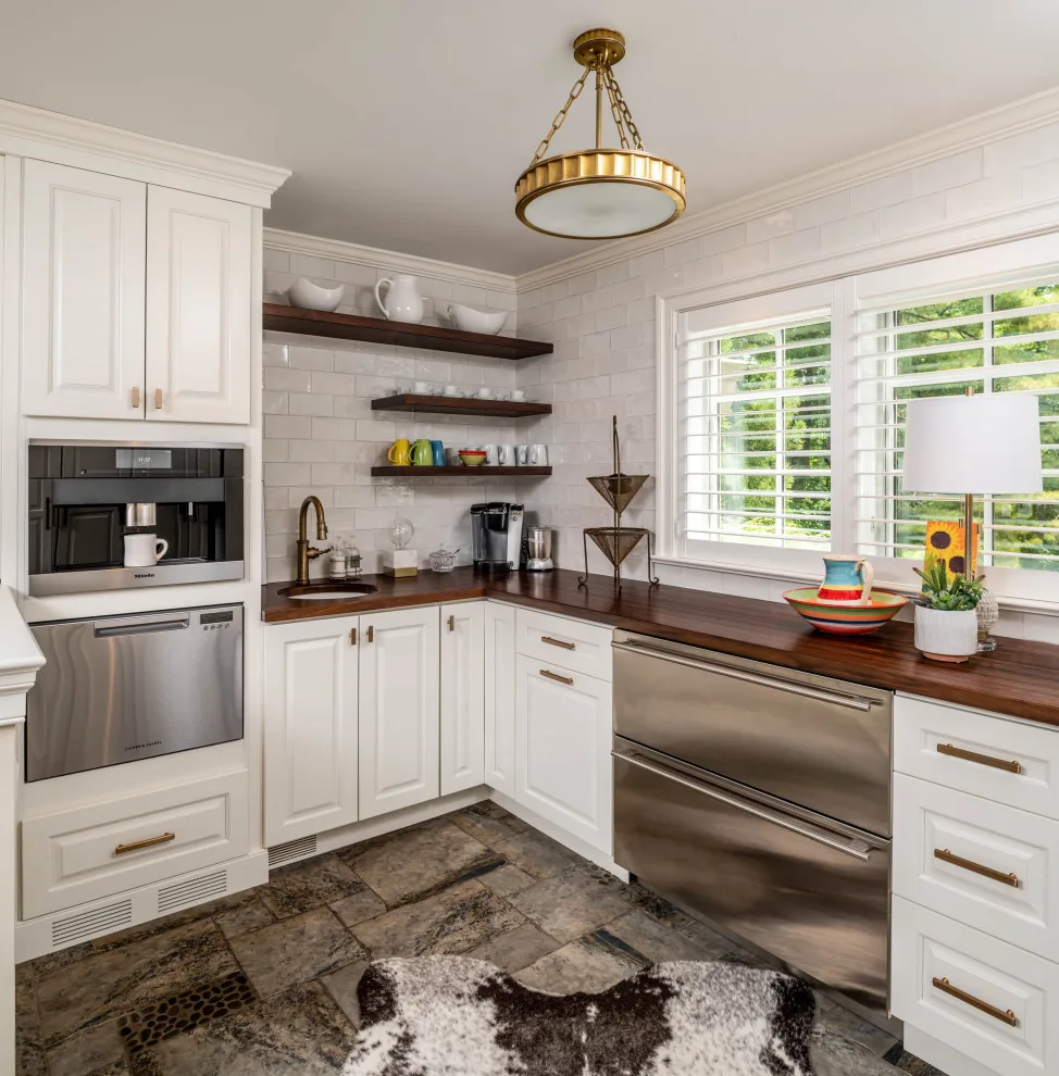 Main Residence Media by Hazley Builders | Architects - Photo 5