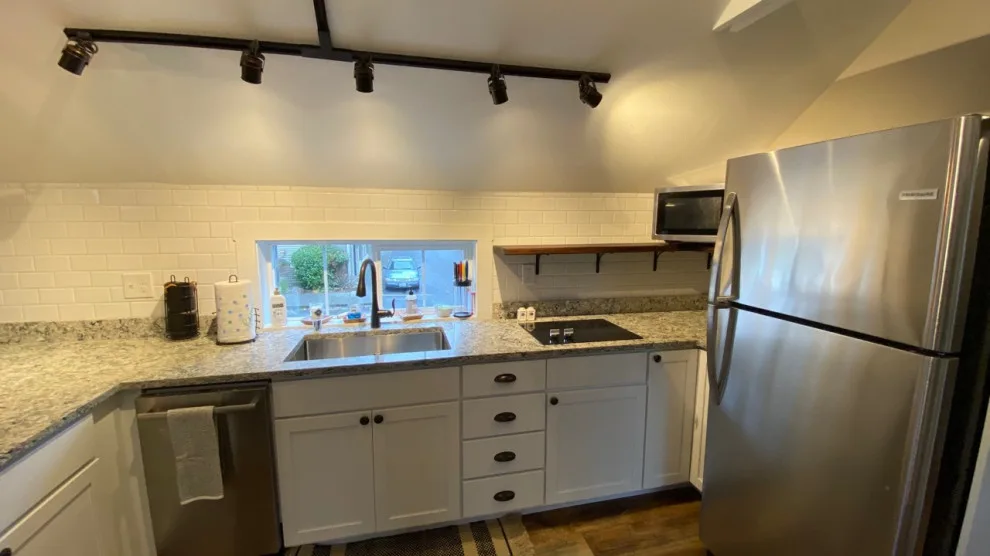 Davis Apartment by Peninsula Construction Service, LLC - Photo 10