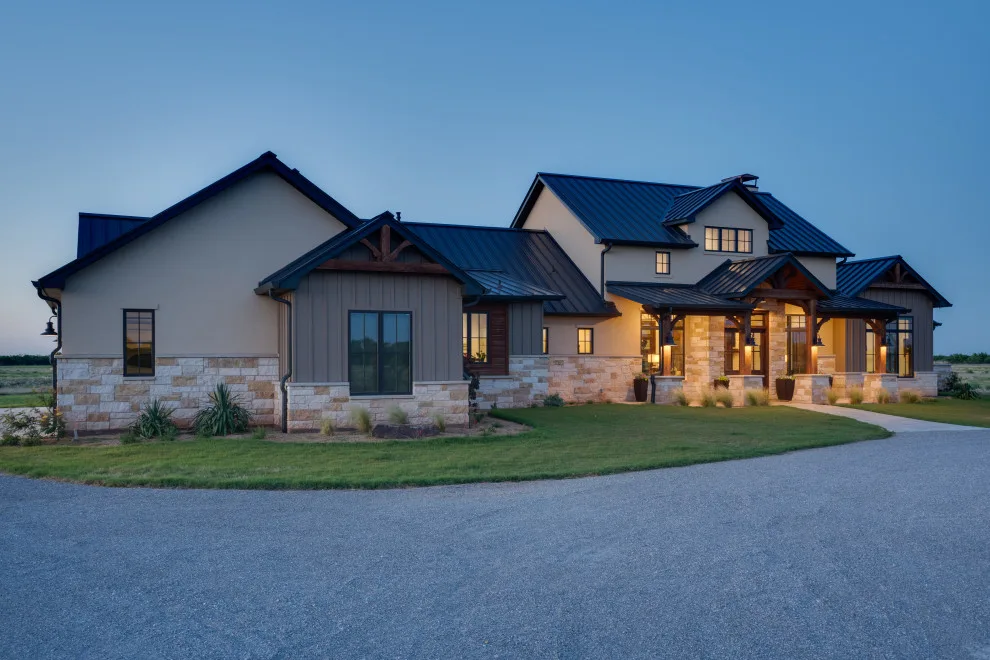 Decker Farms Contemporary Farmhouse by First Choice Custom Builders - Photo 6