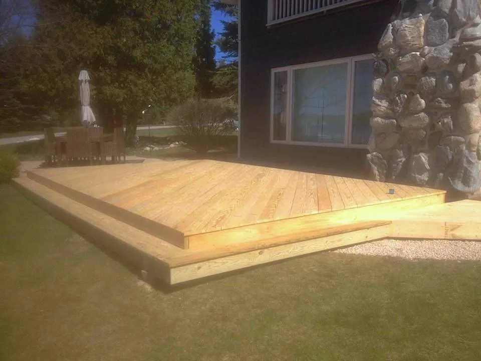 Charlevoix, MI Beach Drive Deck by Three Oaks Woodworking - Photo 5