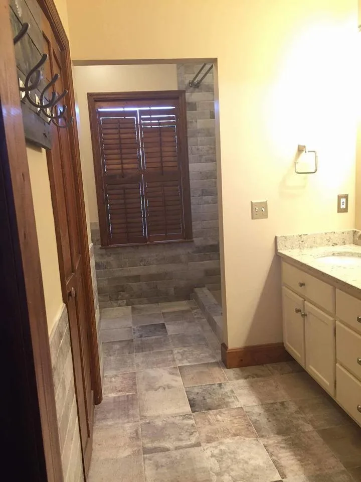Dellaporta Primary Bathroom Renovation by Avant & Avant Construction Inc - Photo 3