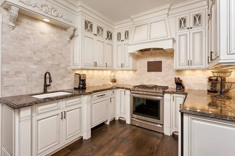 Dellwood Estate Renovation by Bismark Builders LLC - Photo 10