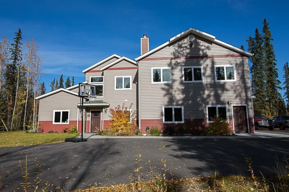 Evolyn Drive: Tailored Residence by Big Street Construction by Big Street Construction, Inc. - Photo 2