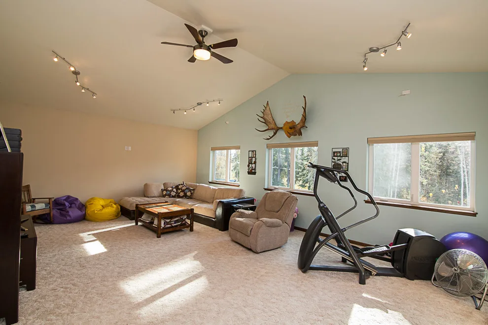 Evolyn Drive: Tailored Residence by Big Street Construction by Big Street Construction, Inc. - Photo 3