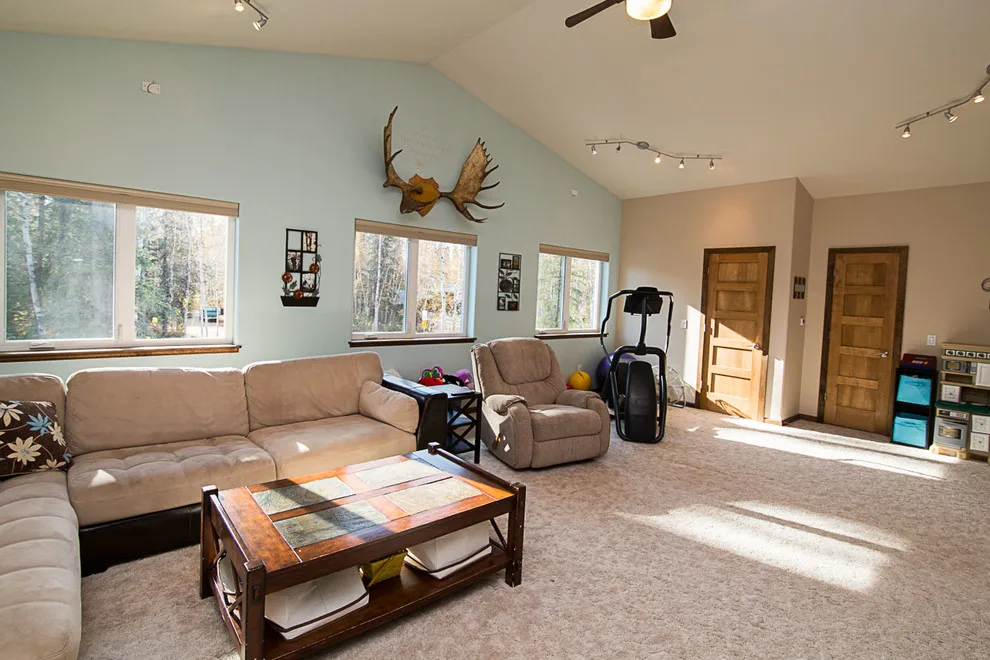 Evolyn Drive: Tailored Residence by Big Street Construction by Big Street Construction, Inc. - Photo 12