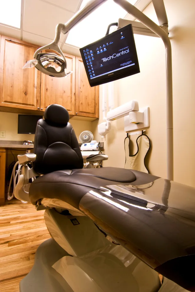 Don Brown DDS Business Renovation by Somrak Concept And Structure, Inc. - Photo 7