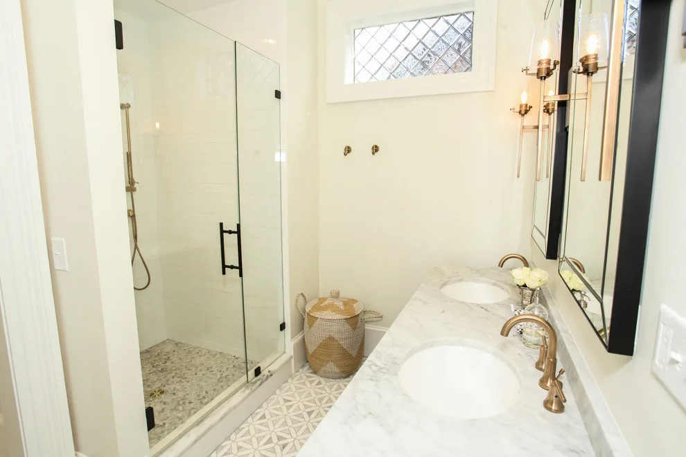 City Center Main Bathroom by Owners Choice Construction - Photo 6