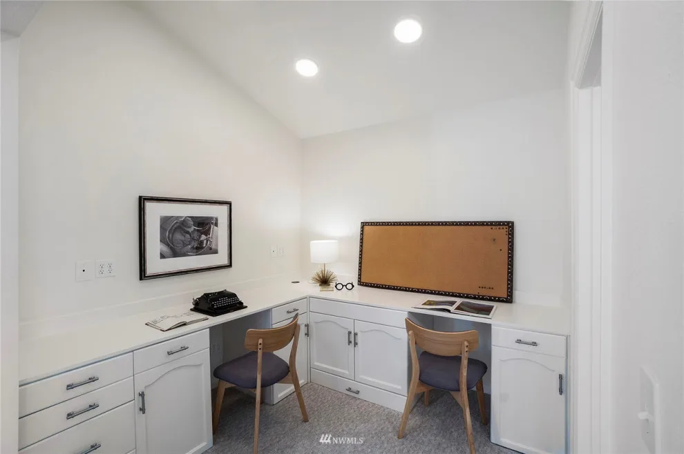 Dronawood Drive | Complete Renovation by Ken Woods Construction - Photo 13