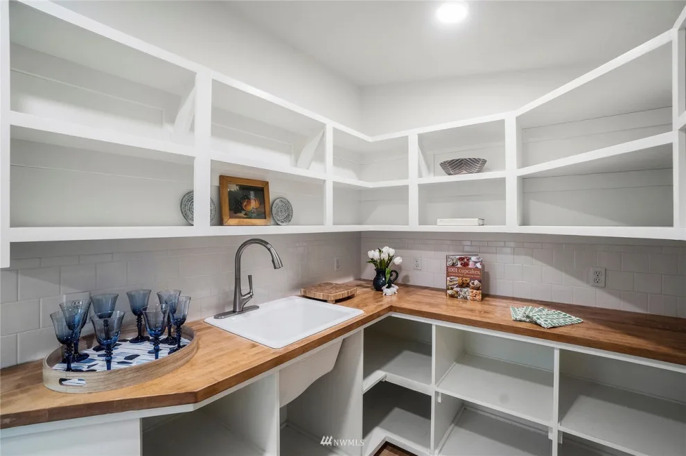 Dronawood Drive | Complete Renovation by Ken Woods Construction - Photo 20