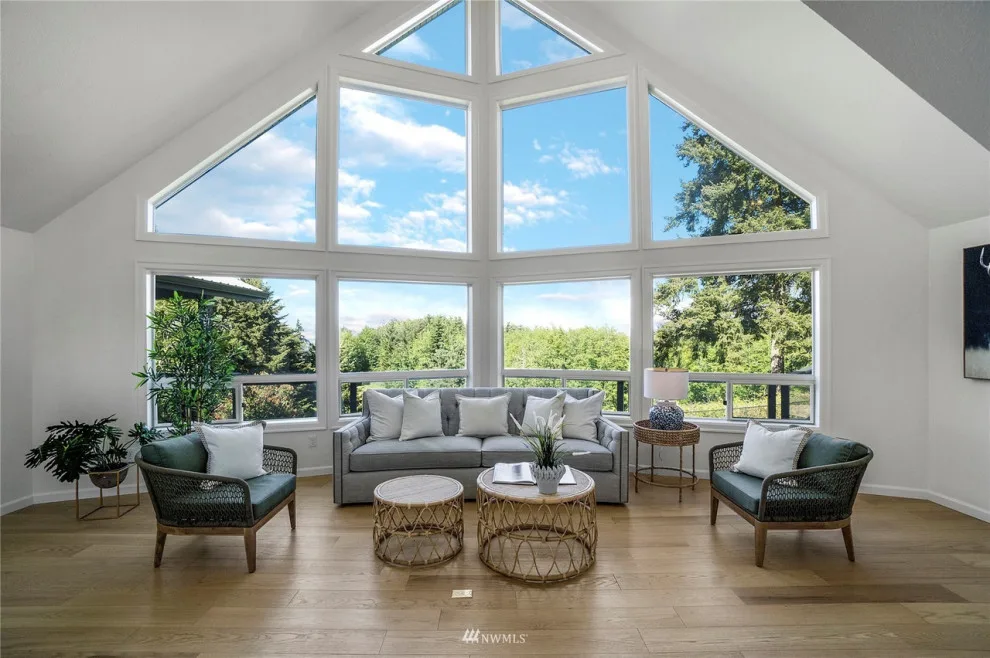 Dronawood Drive | Complete Renovation by Ken Woods Construction - Photo 9