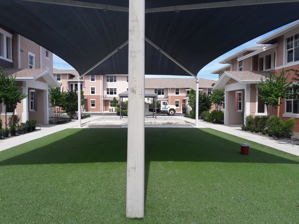 Broward County: Oakland by Sunset Gardens Inc. - Photo 9