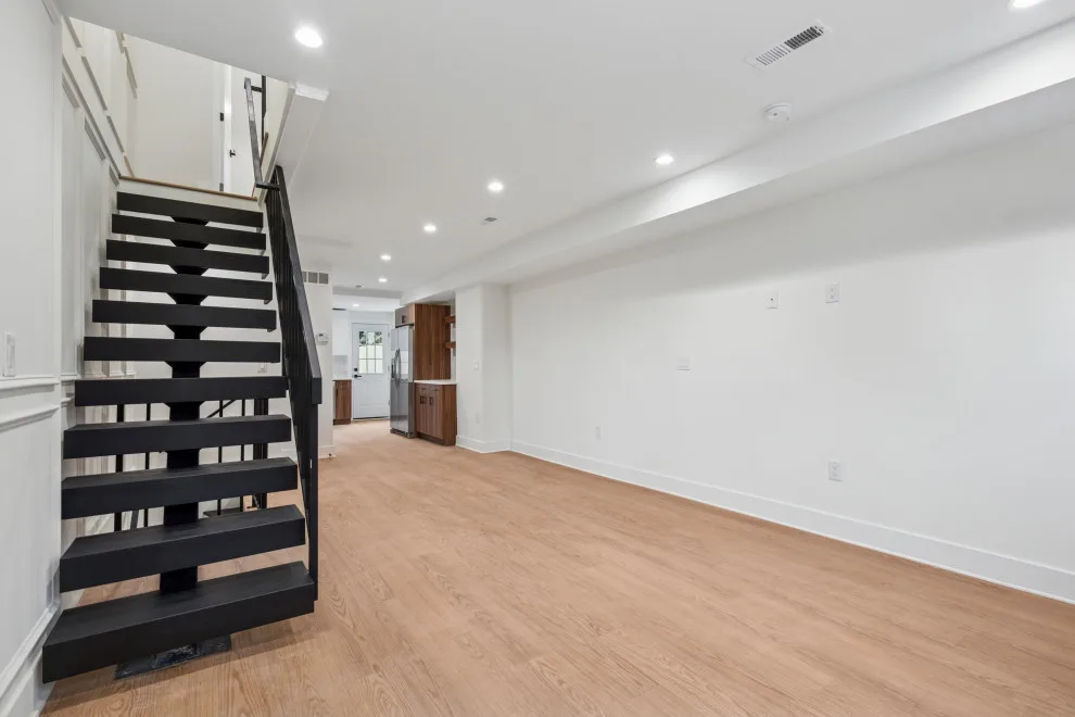 Earl Avenue by Ken Group LLC - Photo 16