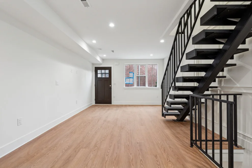 Earl Avenue by Ken Group LLC - Photo 2