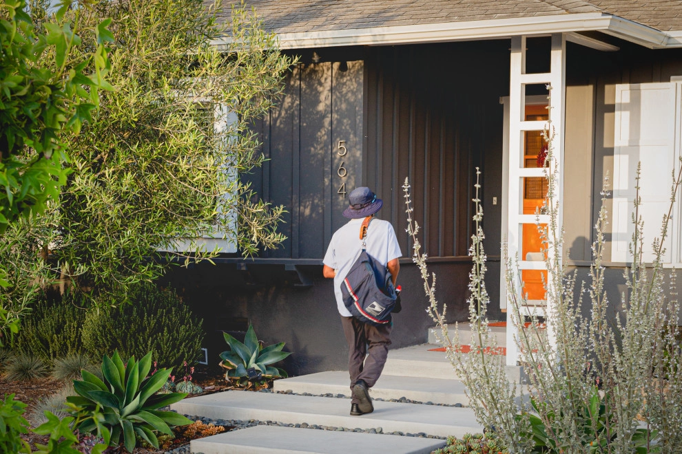 Modern Cottage by Sweet Smiling Landscapes - Photo 2