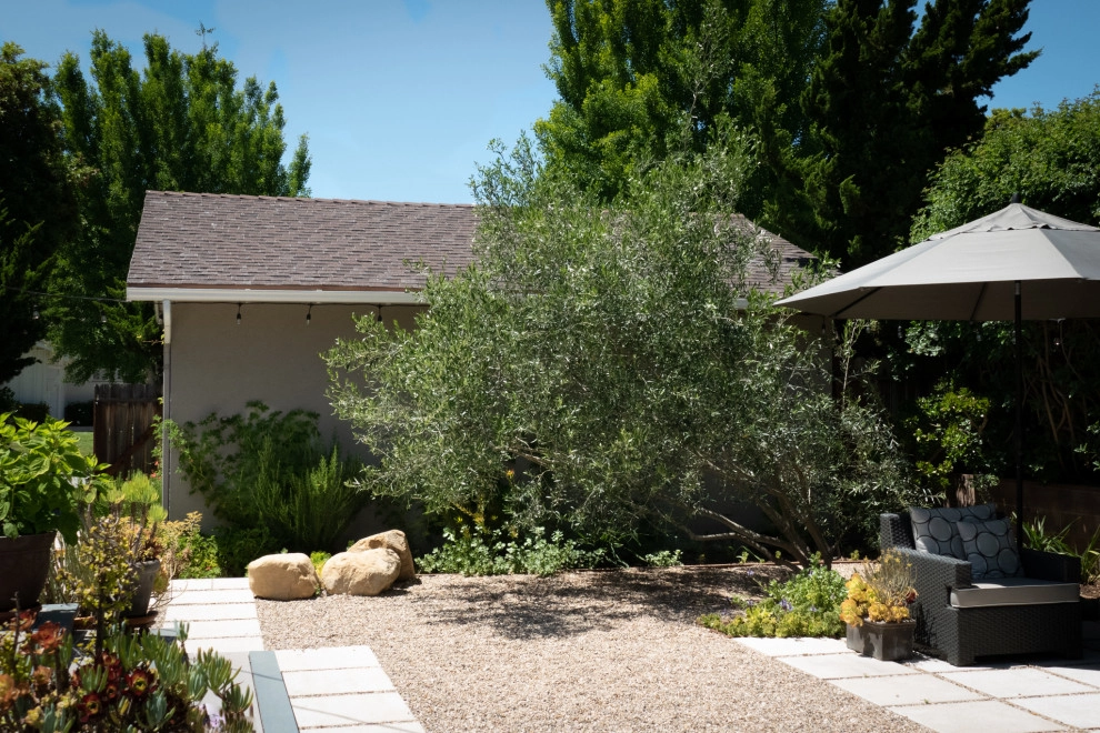 Modern Retreat by Sweet Smiling Landscapes - Photo 8