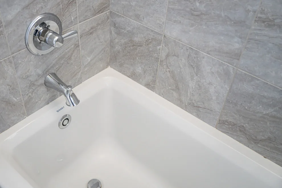 Relaxed Guest Bathroom by Semper Fi Custom Remodeling - Photo 4