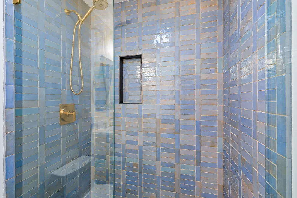 Contemporary Quarters - Photo 9