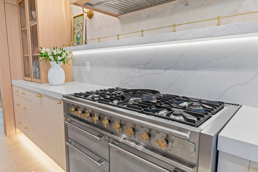 Edmonds Culinary Renovation by Contemporary Quarters - Photo 4